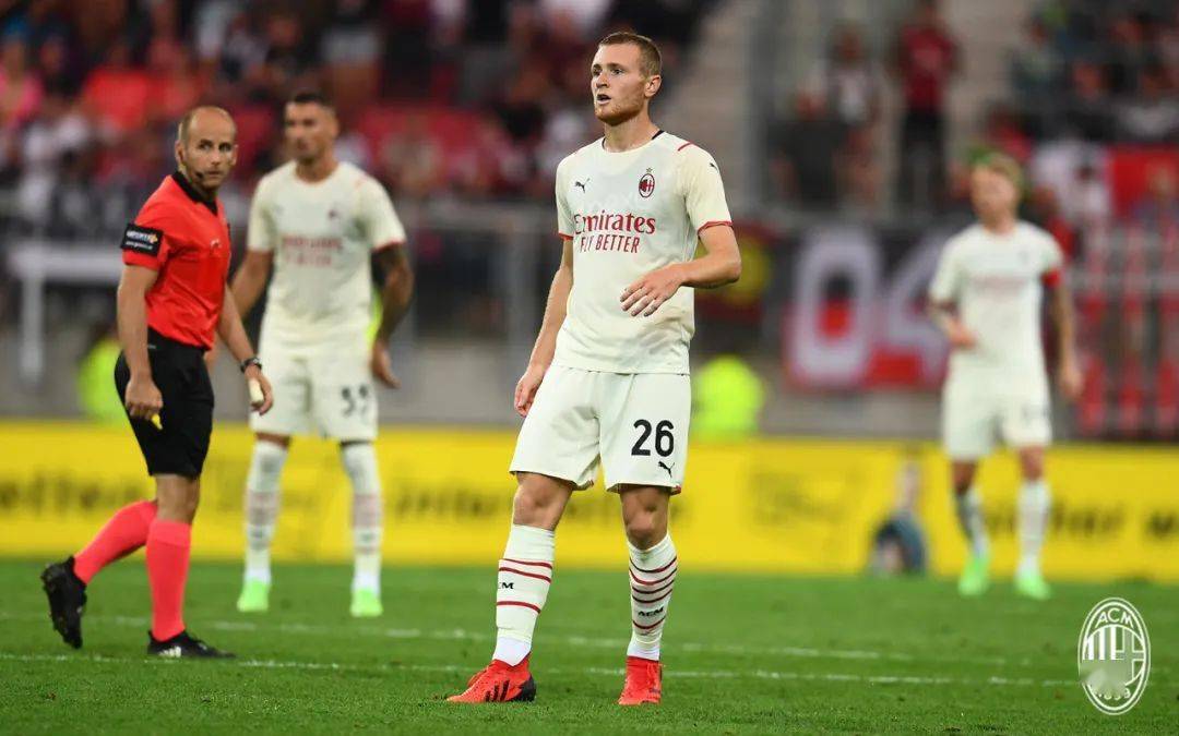 关于AC米兰五连胜继续领跑积分榜，波尔图主帅陷下课危机！的信息