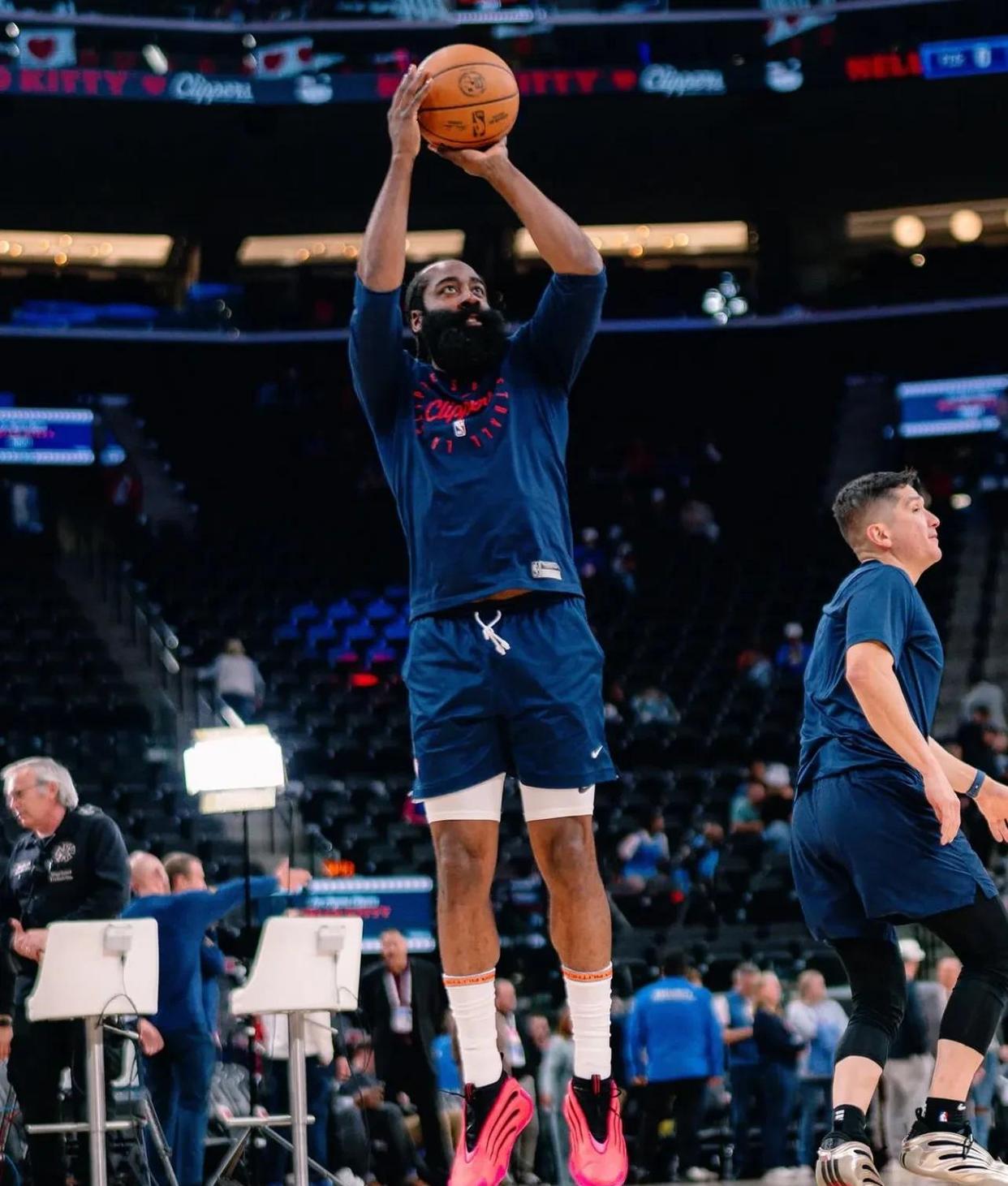  哈登关键节点大胜，巴黎圣日耳曼带队取胜！